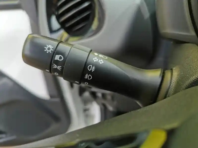 Peugeot 108 style 1.0 vti 72 ch bvm5 — photo 16