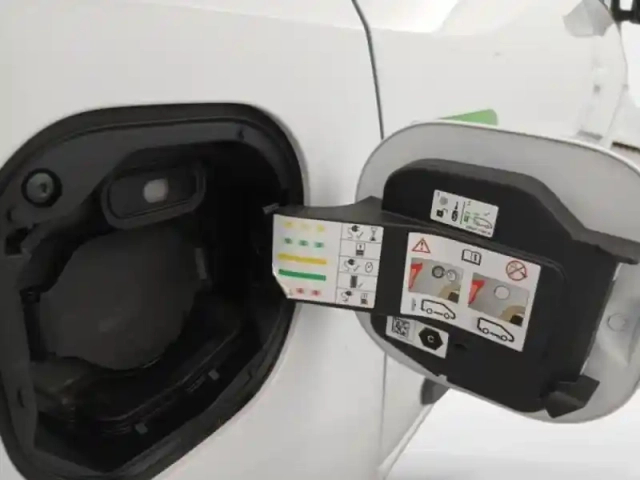 Renault Twingo e-tech electric zen r80 achat intégral - 21my — photo 10