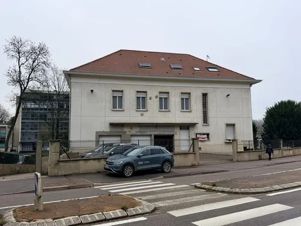 Immeuble 17 pièces 588 m²