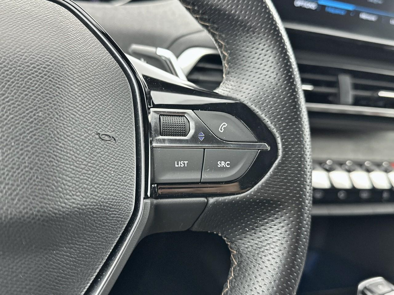 Peugeot 3008 puretech 130ch s&s eat8 gt pack — photo 18