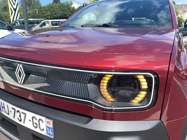 Renault 4 renault  e-tech electrique 150 ch autonomie confort — photo 25