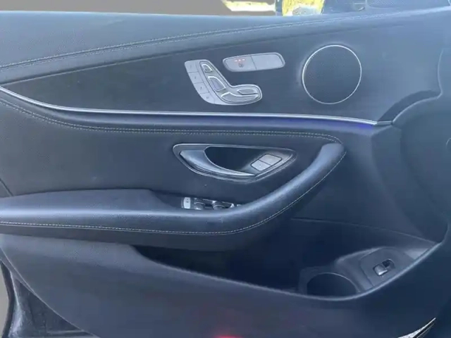 Mercedes Classe E 300 de amg line berli — photo 23