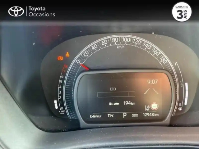 Toyota Aygo x 1.0 vvt-i 72ch design s-cvt — photo 14