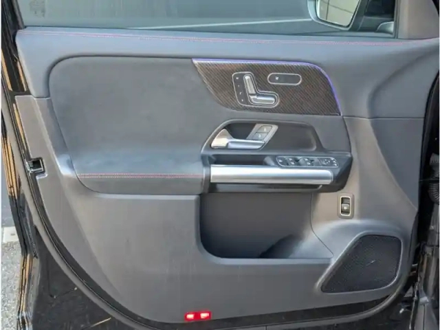 Mercedes Gla 200 d — photo 16