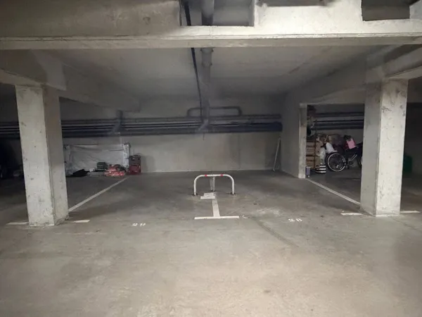 Parking 12 m²
