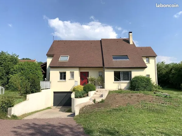 Propriété 8 pièces 210 m²