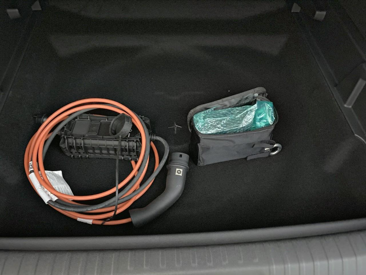 Peugeot 3008 plug-in hybrid 195 e-dcs7 gt — photo 16