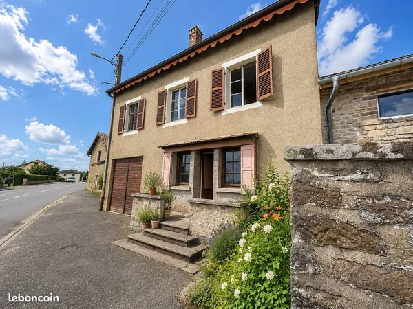 Maison 4 pièces 240 m²