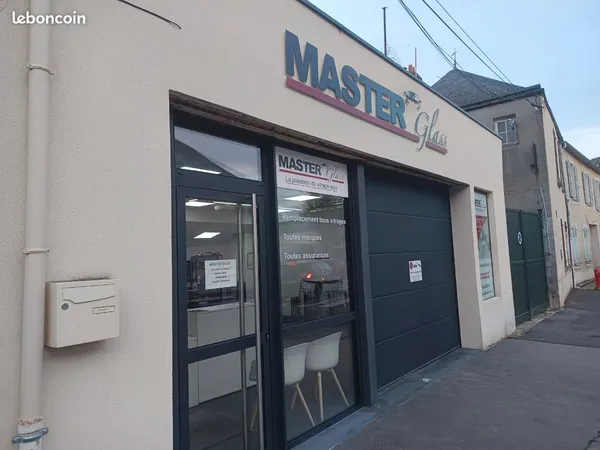 Fonds de commerce Remplacement de pare-brise, bris de glace automobile, nettoyage lavage auto, vitre