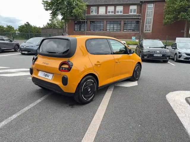 Renault Twingo e-tech electrique 80 ch autonomie urbaine — photo 5