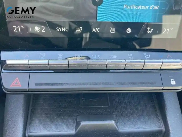 Renault Megane e-tech ev40 130ch standard charge — photo 13