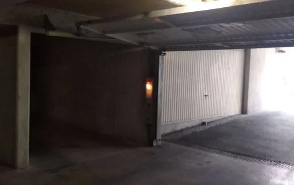 Parking 12 m²