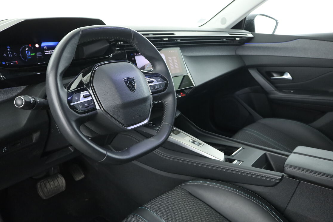 Peugeot 308 1.6 PHEV Allure Pack e-EAT8 — photo 10