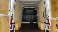 Renault Master F3500 L2H2 2.3 Blue dCi 135ch Confort Euro6 — photo 9