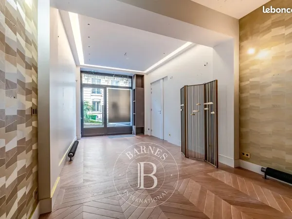 Boutique 27 m² Paris 16ème