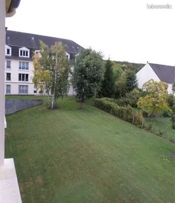 Studio 28 m2 Compiègne - non meublé