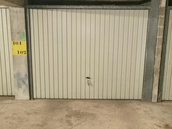 Garage/box 15 m² Rennes