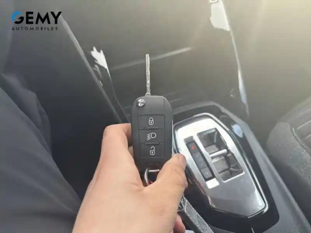Peugeot 208 hybrid 100 e-dcs6 — photo 56