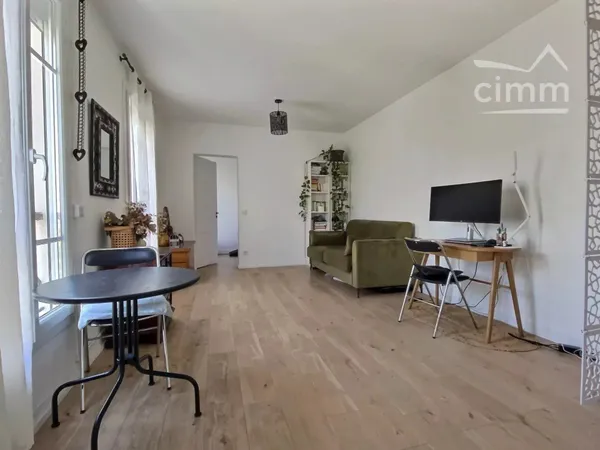 Appartement 2 pièces à 5 mins à pieds du RER B