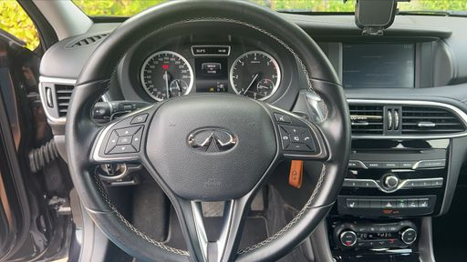 Infiniti Q30 2.2 D 170 7DCT - Luxe – 2018 – 113000 km – Diesel – Boîte Automatique — photo 27