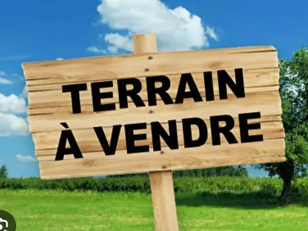 Terrain 746 m²