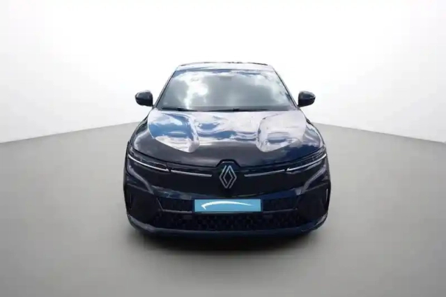 Renault Megane e-tech ev60 220 ch super charge — photo 11