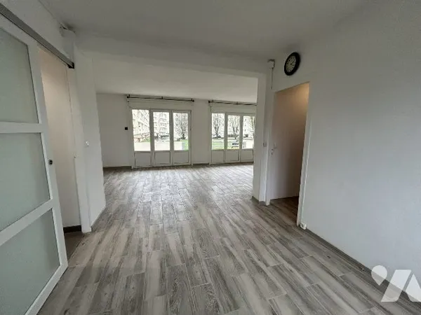Appartement 6 pièces 93 m²
