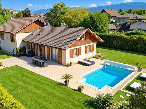 Une Maison Pensée Pour La Vie De Famille, Avec De L'espace Po