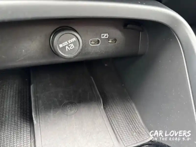 Volvo C40 recharge 231 ch 1edt — photo 21