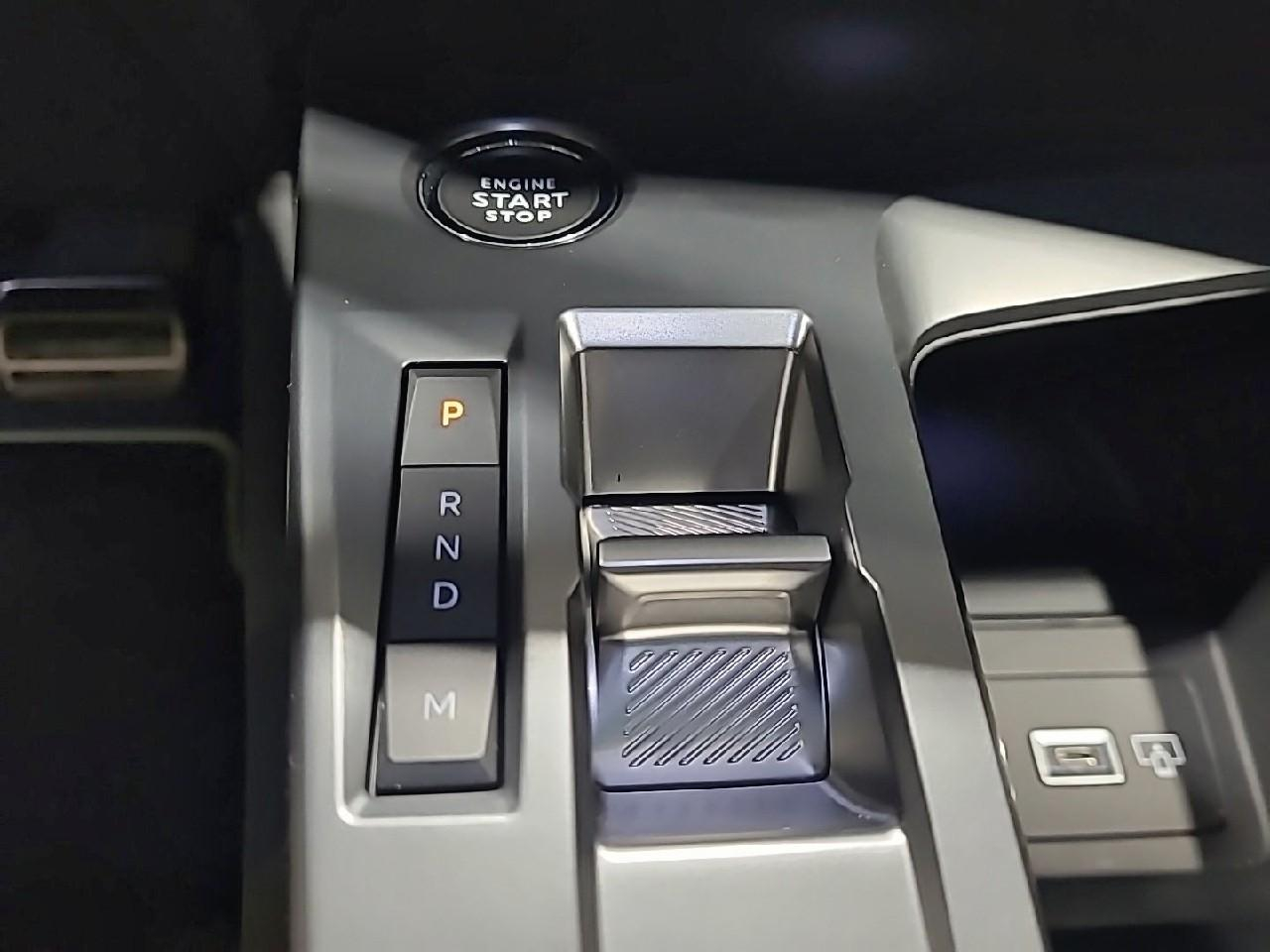 Peugeot 308 sw hybrid 136 e-dcs6 gt — photo 19