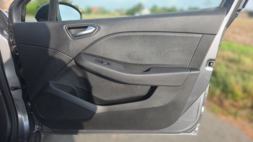Renault Clio 1.5 Blue dCi 100 - Evolution – 2023 – 35168 km – Diesel – Boîte Manuelle — photo 37