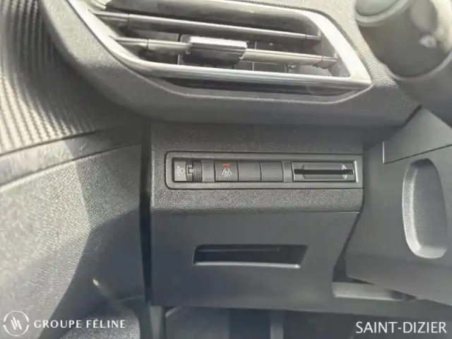 Peugeot 3008 1.2 puretech 130ch s&amp;s active pack — photo 12