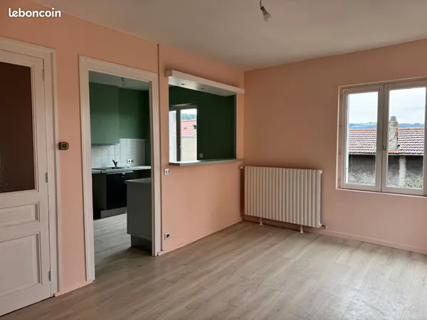 A 3mn à pied de la pl. Fourneyron joli F3