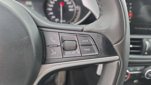 Alfa Romeo Giulia 2.2 JTD 210 Q4 AT8 - Veloce Ti – 2020 – 115288 km – Diesel – Boîte Automatique — photo 14