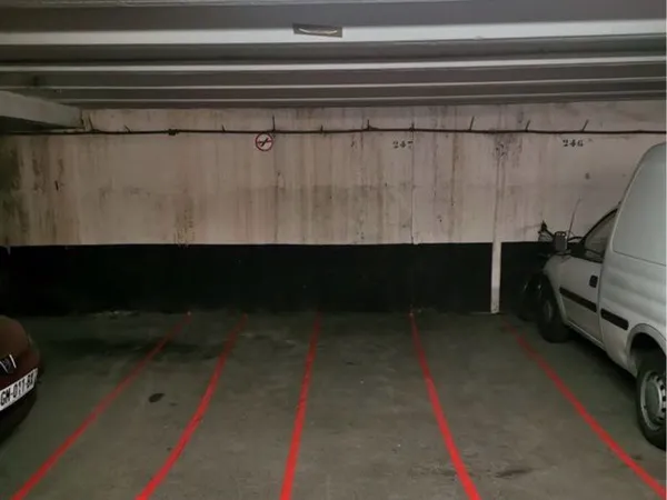 Place de parking 13èmes
