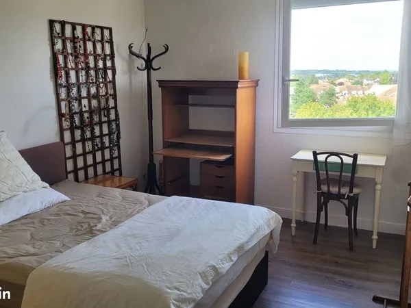 Chambre meublée 12 m2