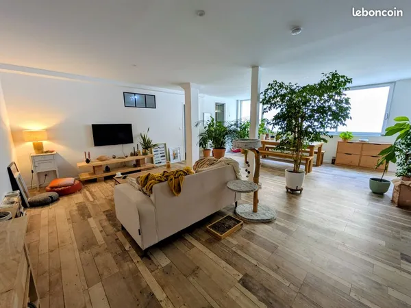 Appartement · 74 m² · 2 pièces avec une cour privée
