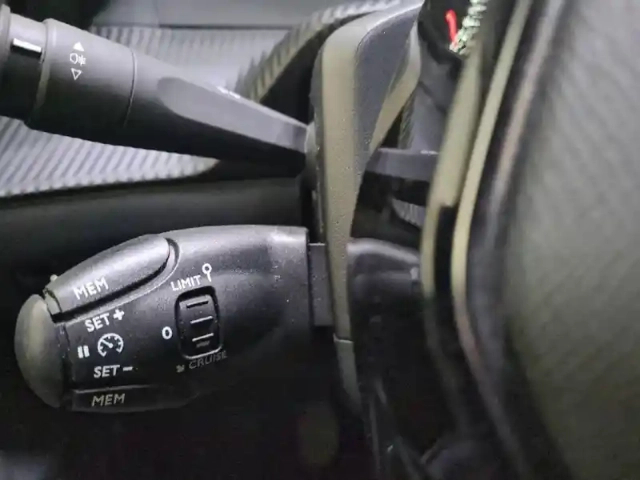 Peugeot 208 puretech 75 s&amp;s bvm5 — photo 27