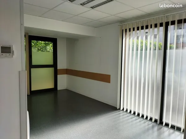 Bureaux 143 m²