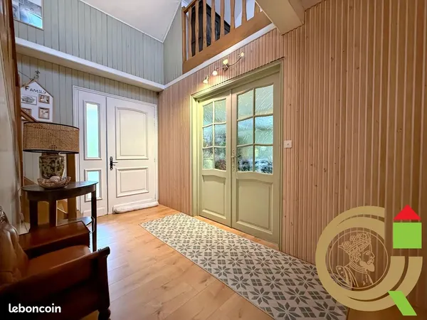 Villa 7 pièces 173 m²