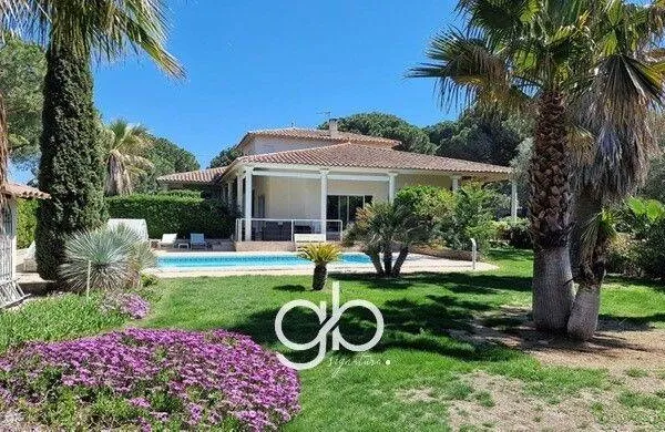 Maison 6 pièces 258 m²