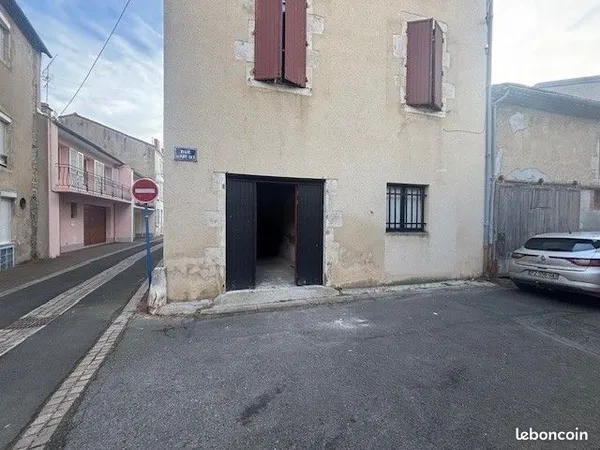 Grand Garage 38m2 à GANNAT