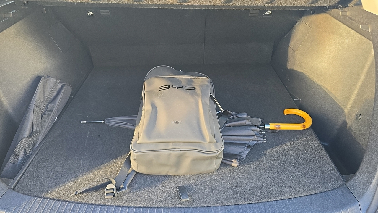 BYD Sealion 5 1.5l DM-i 212 ch PHEV — photo 14