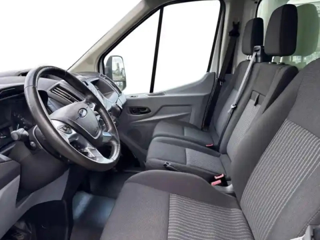 Ford Transit 2t ccb p350 l4 rj hd 2.0 ecoblue 170ch trend — photo 7