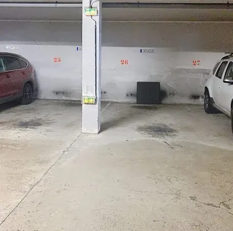 Parking 12 m²