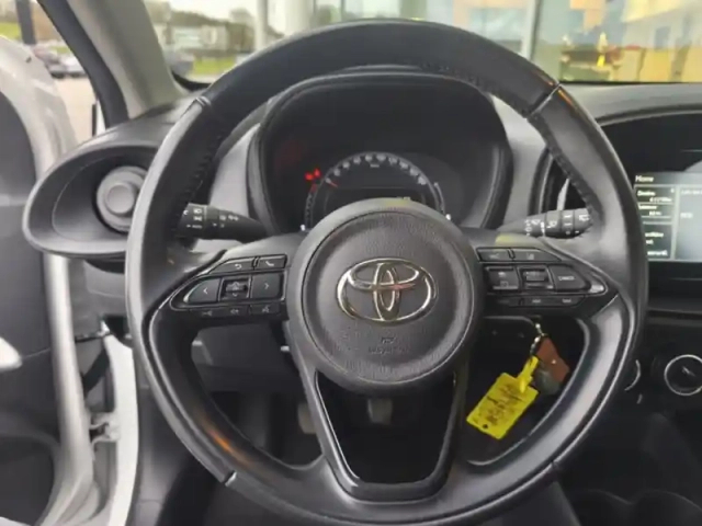 Toyota Aygo 1.0 vvt-i 72 dynamic — photo 7
