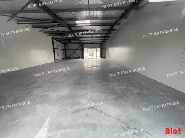 Local commercial 199 m²