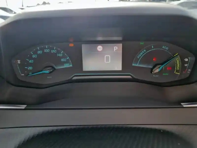 Peugeot 2008 electrique 50 kwh 136 ch — photo 10