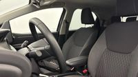 Toyota Yaris 116h Design 5p MY22 — photo 12