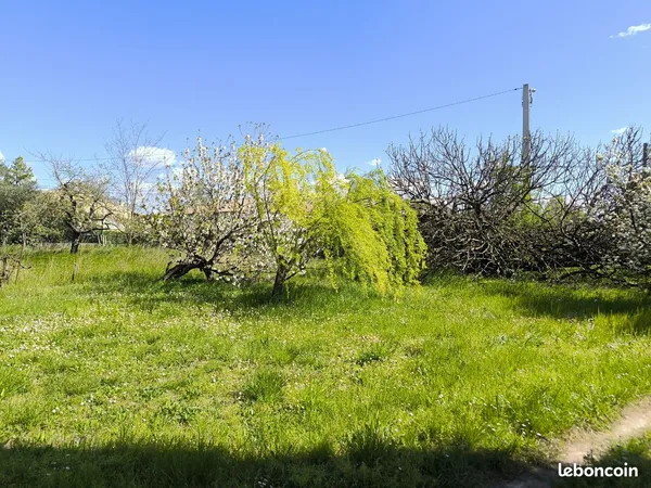 Terrain 818 m² Saint-Christol-lez-Alès